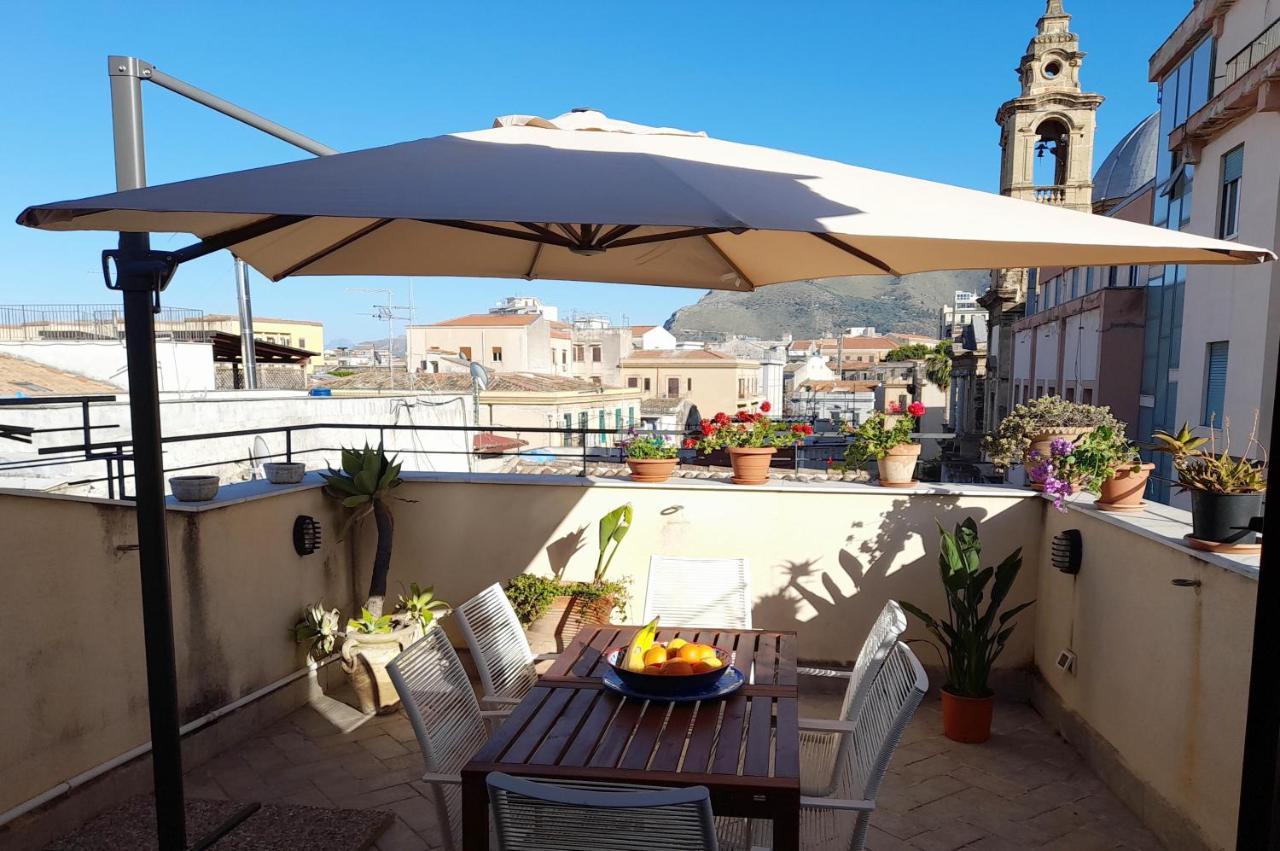 Terrace With View Attic In Old Town Ballarhome باليرمو المظهر الخارجي الصورة